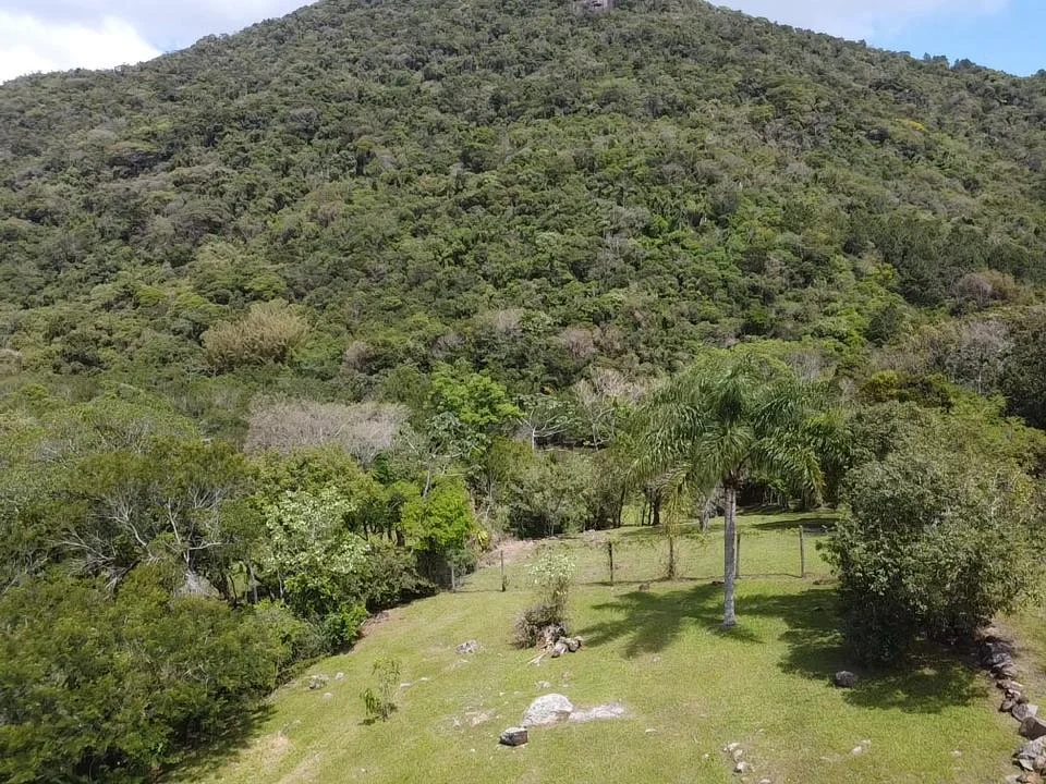 Exquisite Estate with Private Lagoon Access in Rio Vermelho