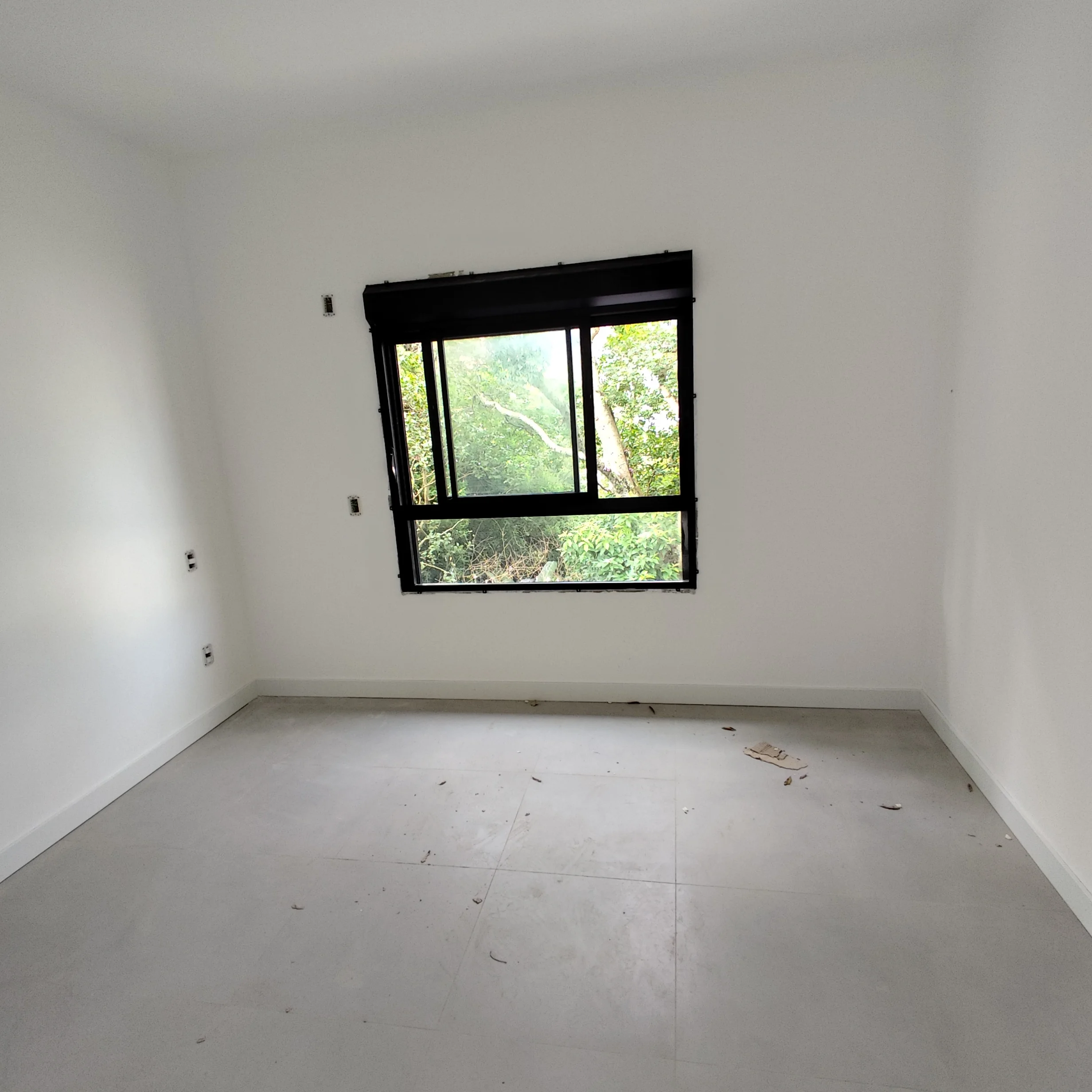 Rua Irmão Joaquim: Contemporary 1-Bedroom in Centro Florianópolis