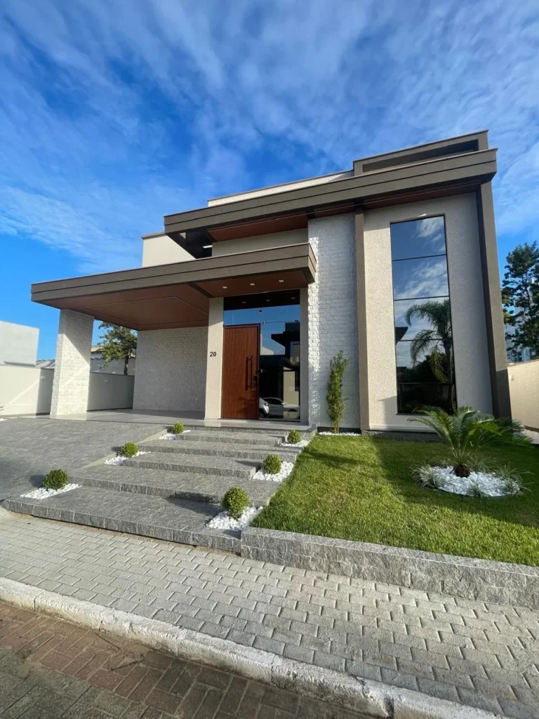 Exquisite Residence with Private Pool in Ingleses do Rio Vermelho — Florianópolis
