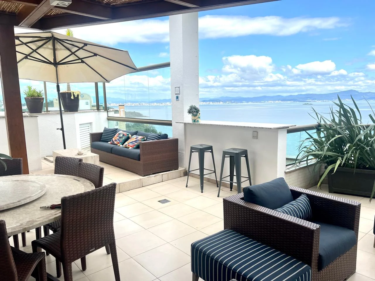 Exquisites Penthouse mit privatem Dach-Spa in Joao Paulo Florianópolis
