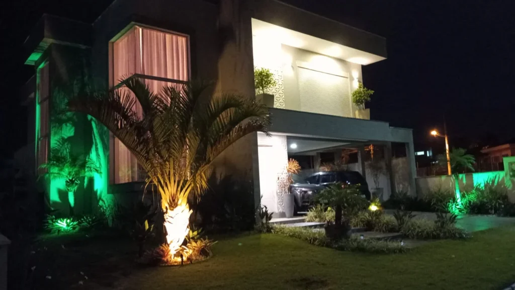 Refined Coastal Residence with Private Winter Garden at Condominío Ilha de Avoredo in Rio Vermelho