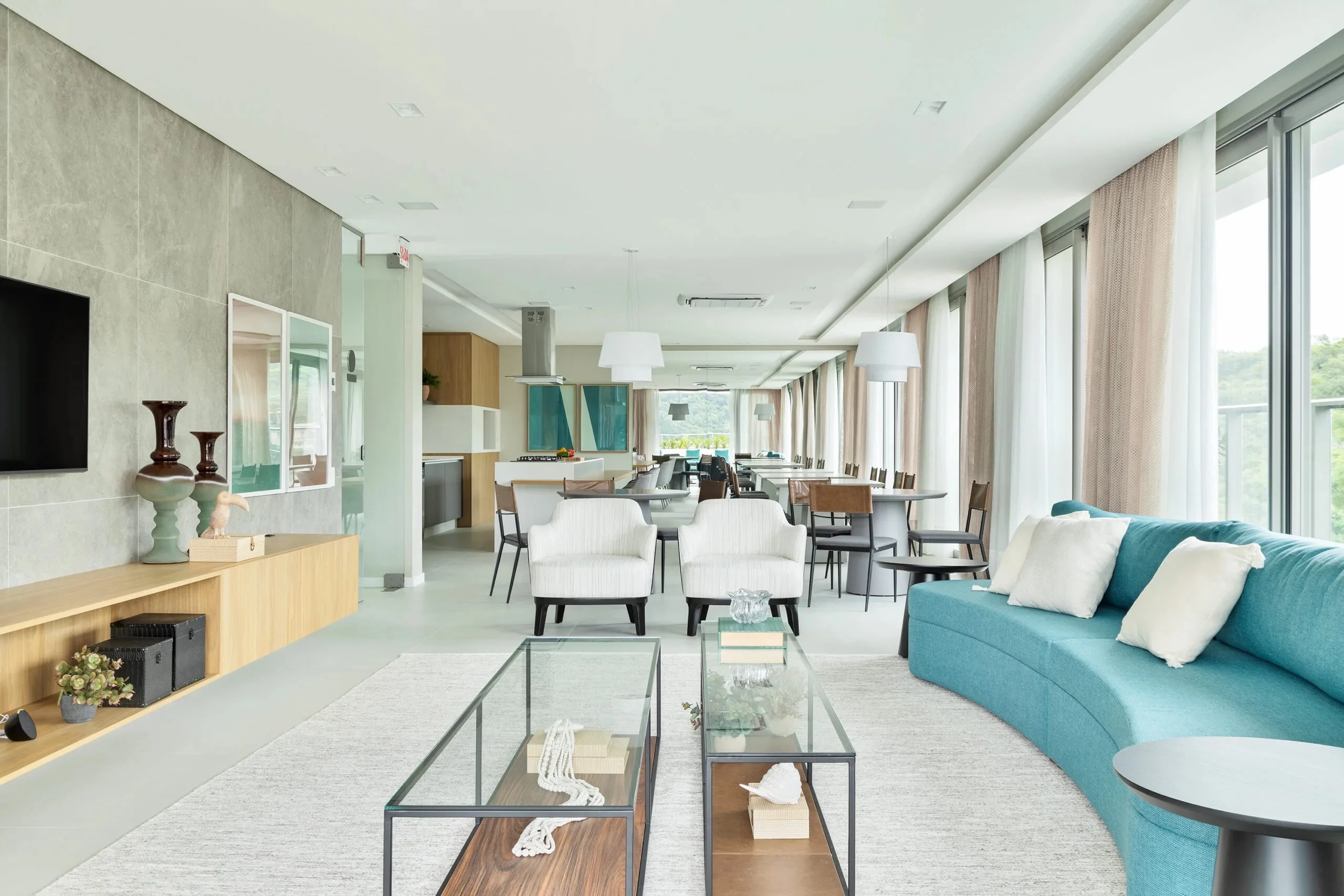 Refined Apartment with Gourmet Balcony at Home Cacupé in Florianópolis