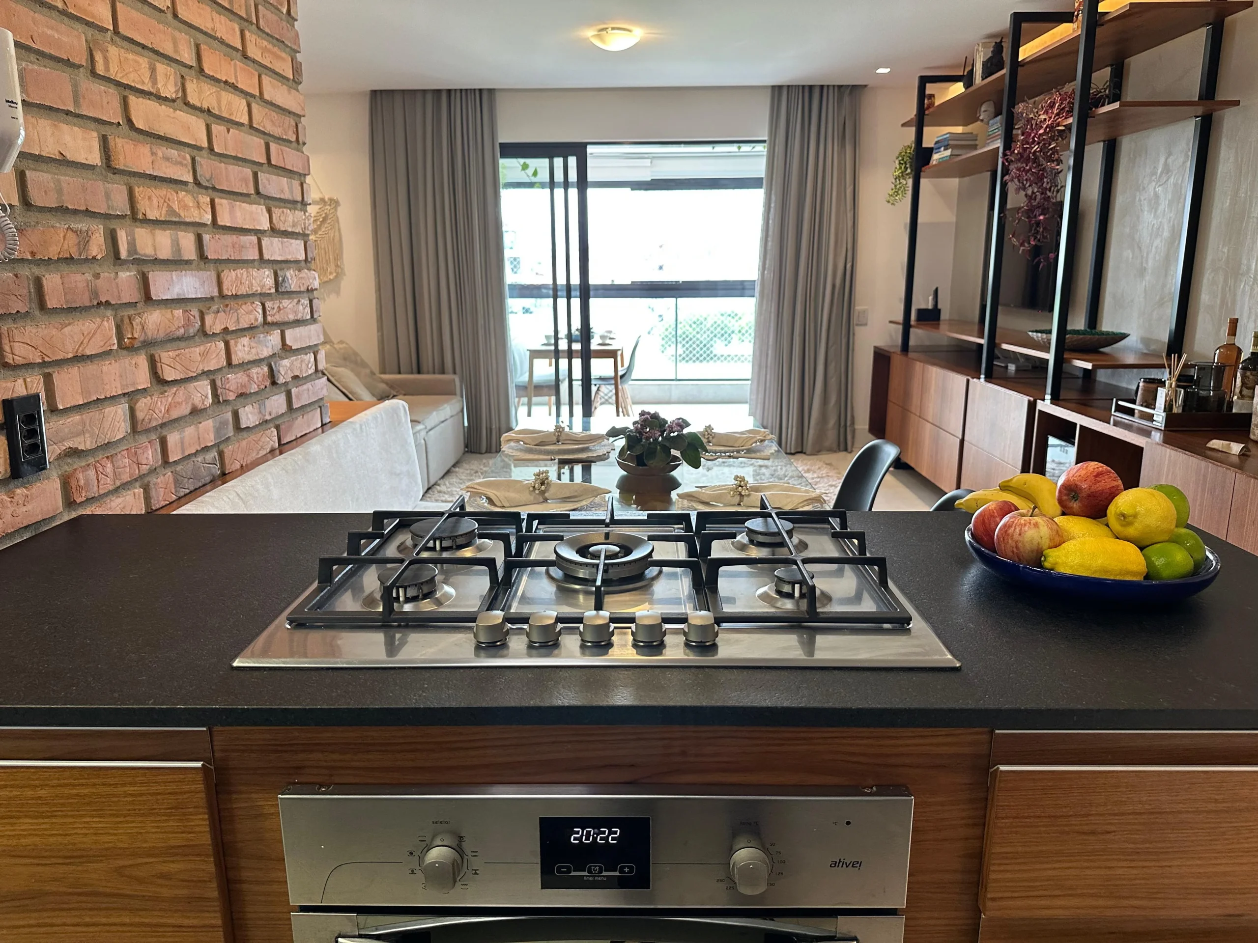 Refined Coastal Residence with Beach Access in Novo Campeche