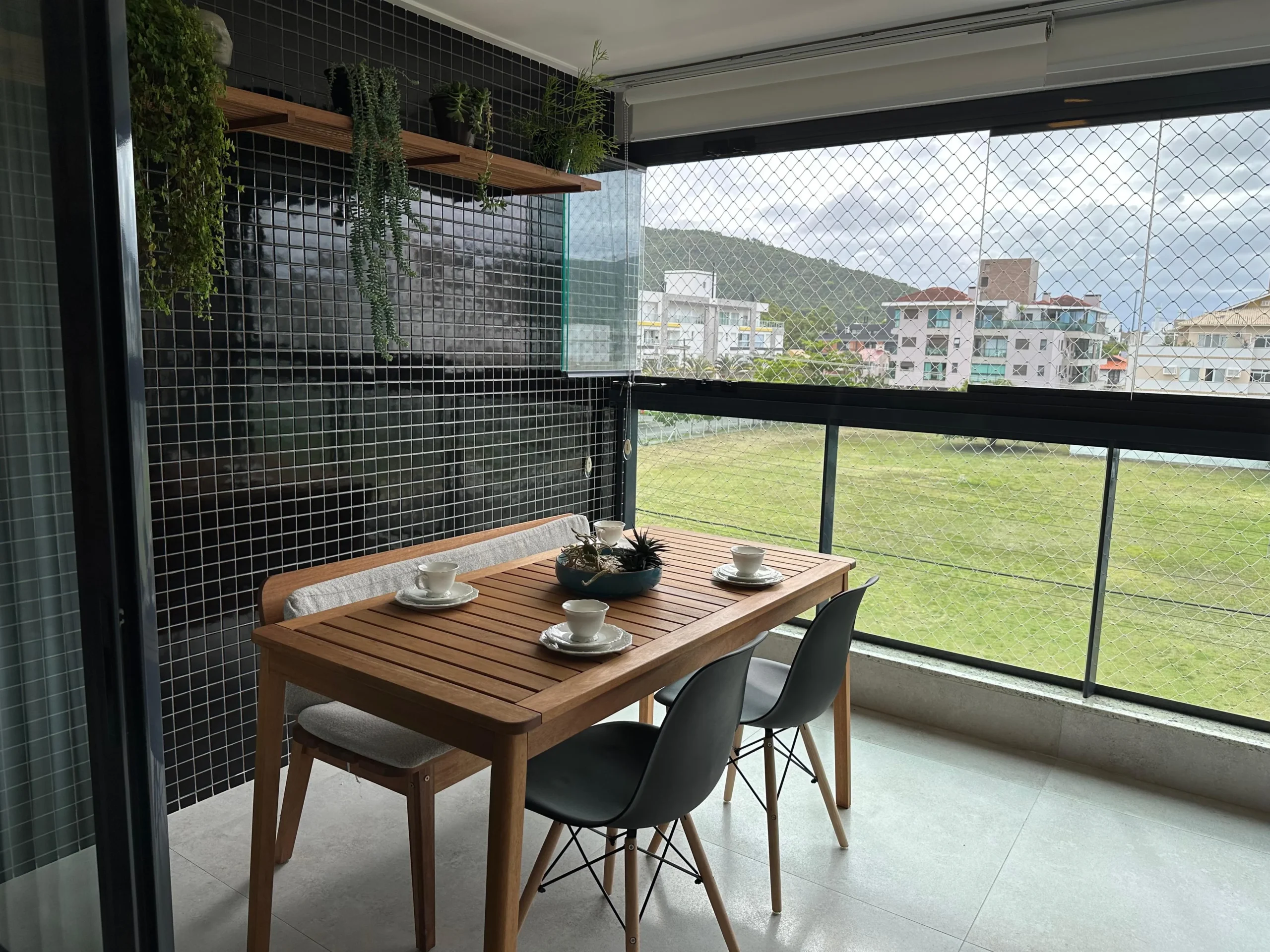 Refined Coastal Residence with Beach Access in Novo Campeche