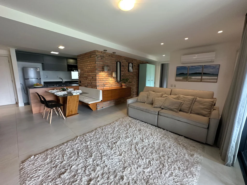 Refined Coastal Residence with Beach Access in Novo Campeche