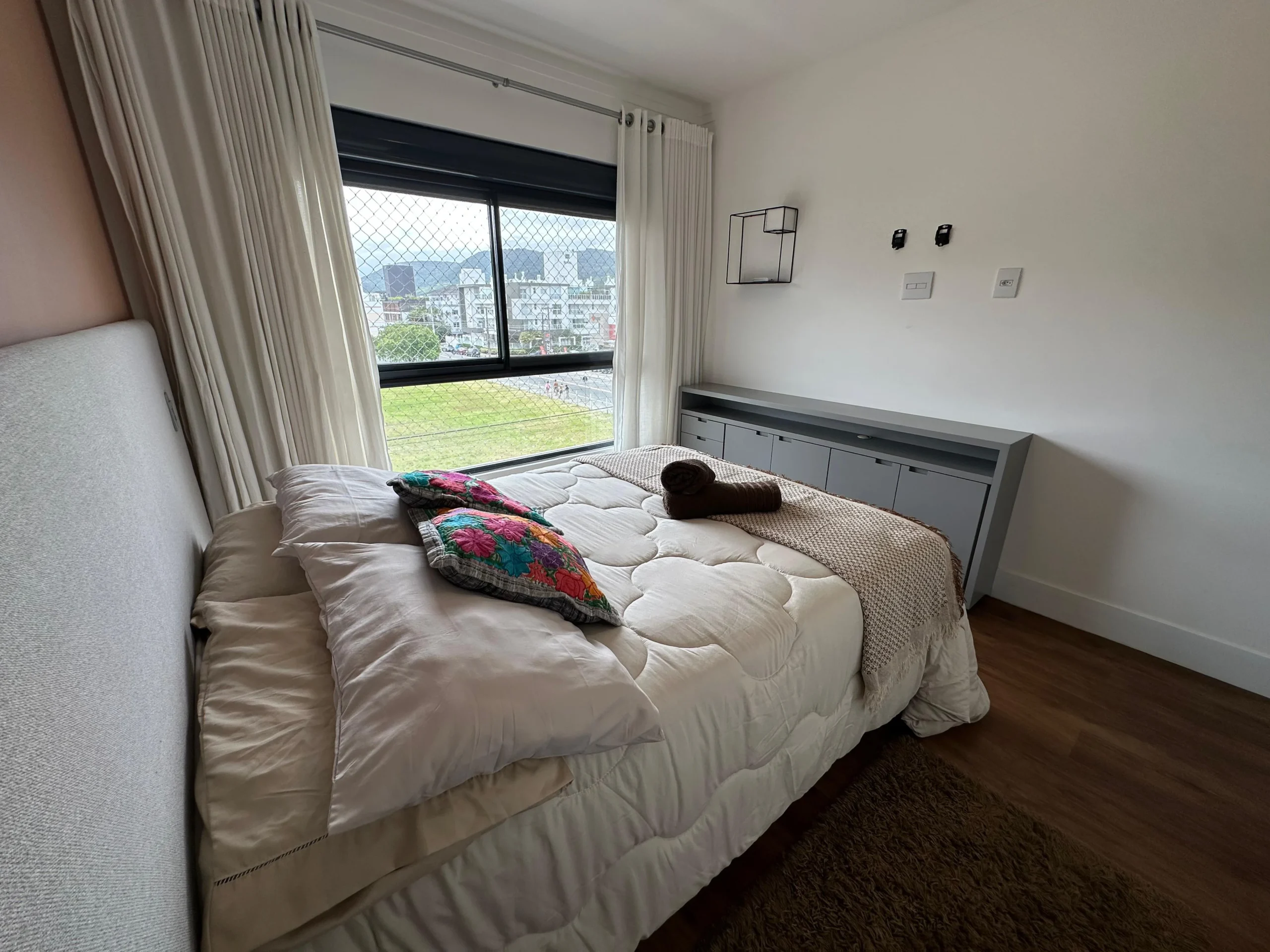 Refined Coastal Residence with Beach Access in Novo Campeche