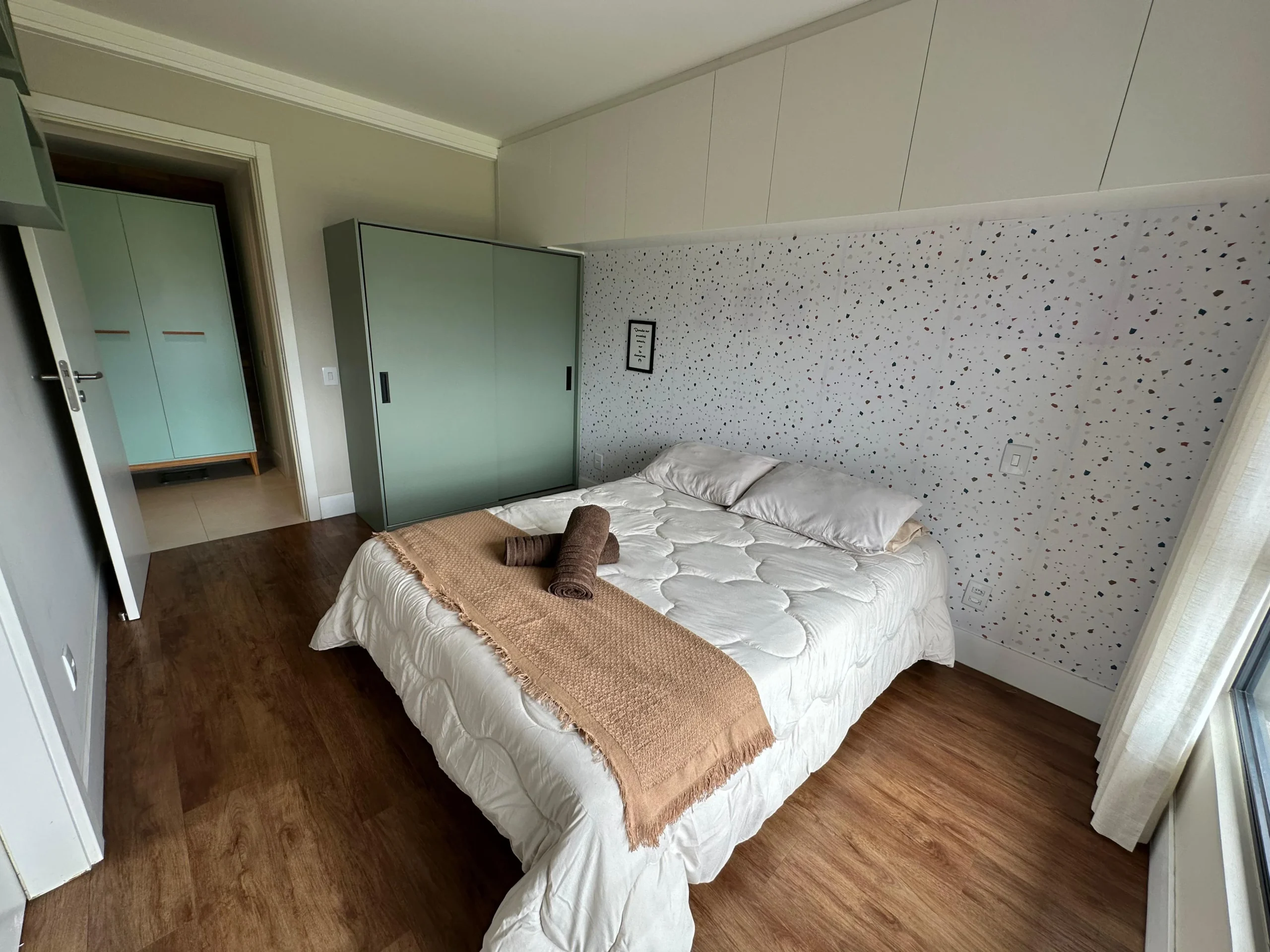 Refined Coastal Residence with Beach Access in Novo Campeche