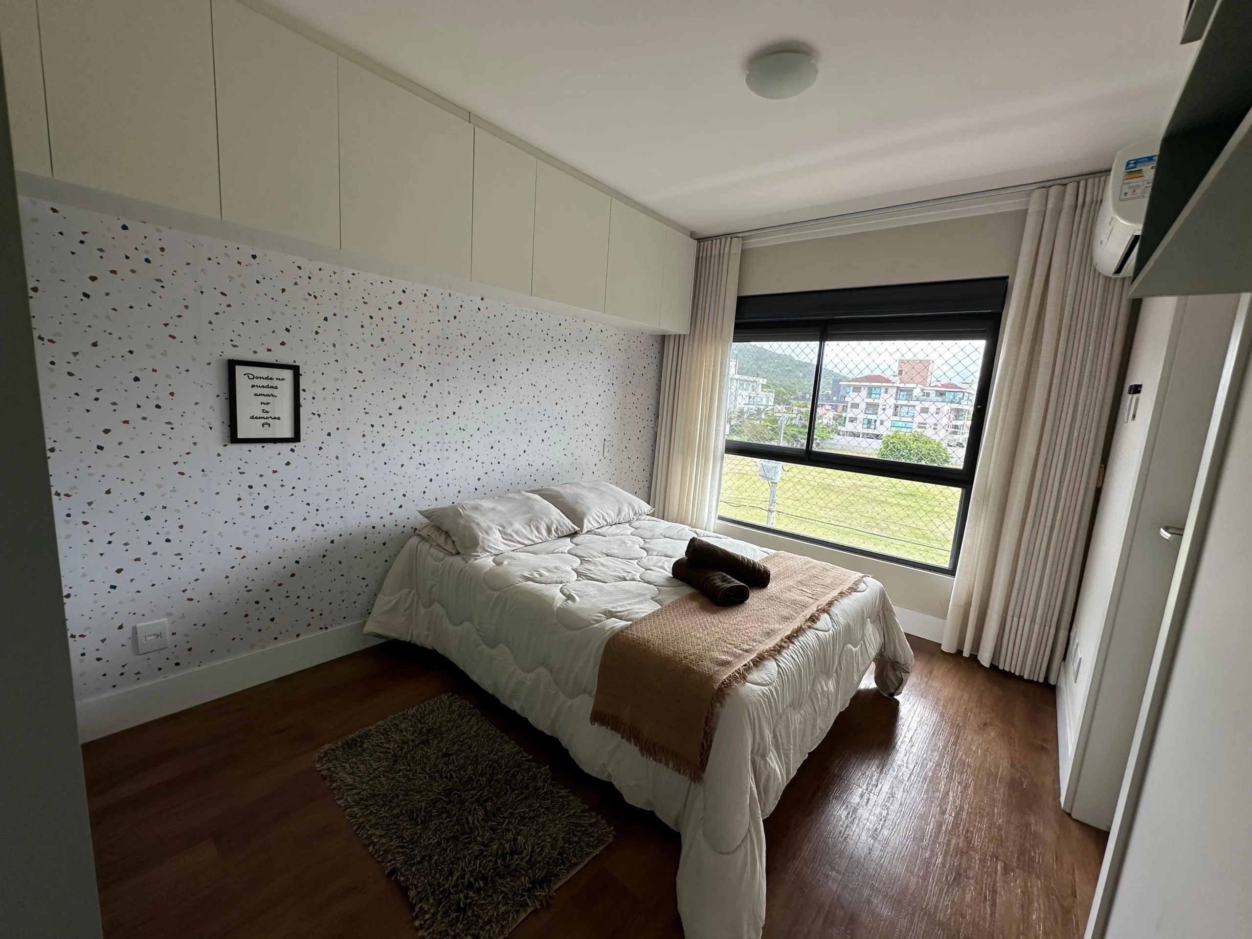 Refined Coastal Residence with Beach Access in Novo Campeche