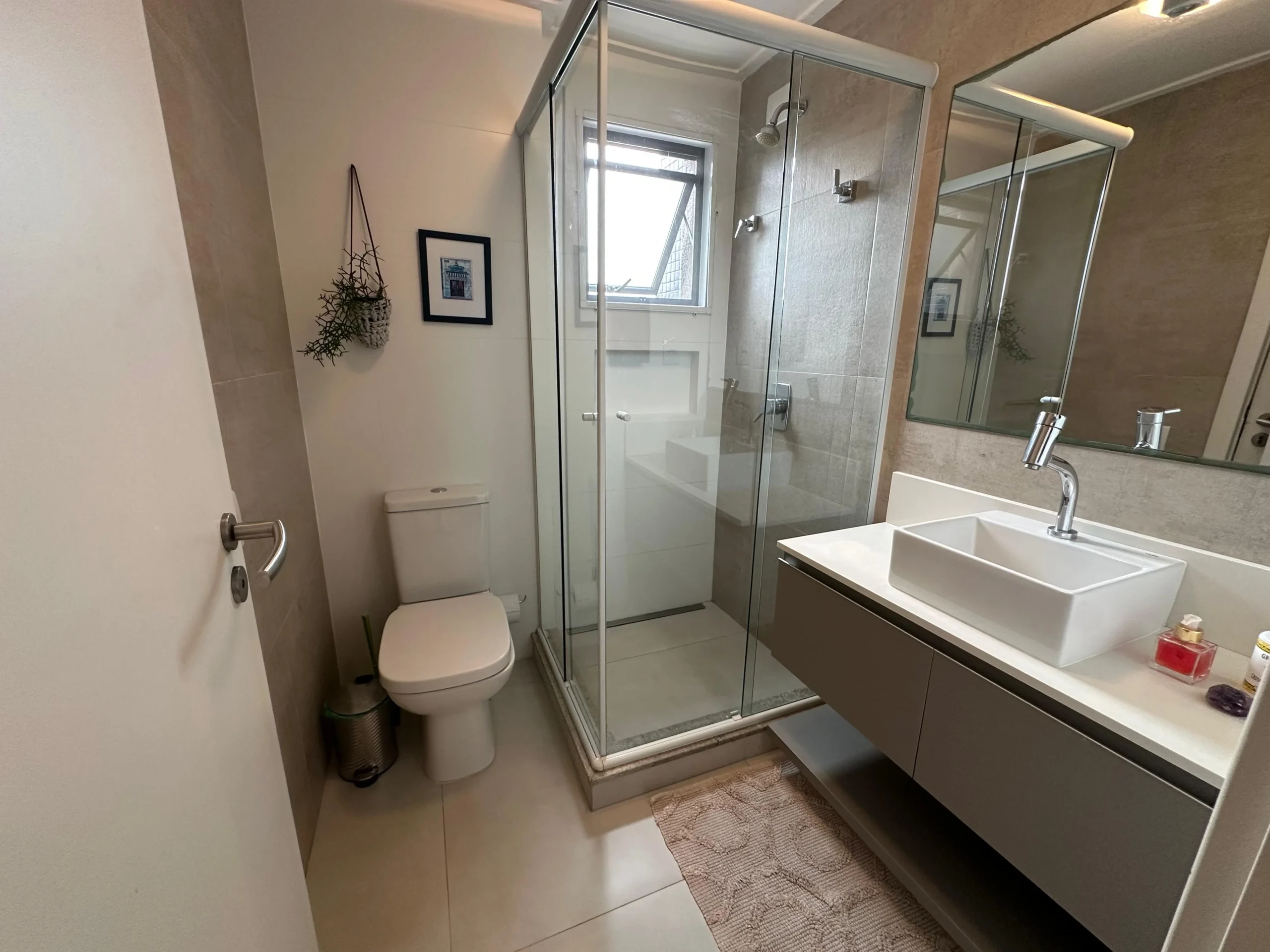 Refined Coastal Residence with Beach Access in Novo Campeche