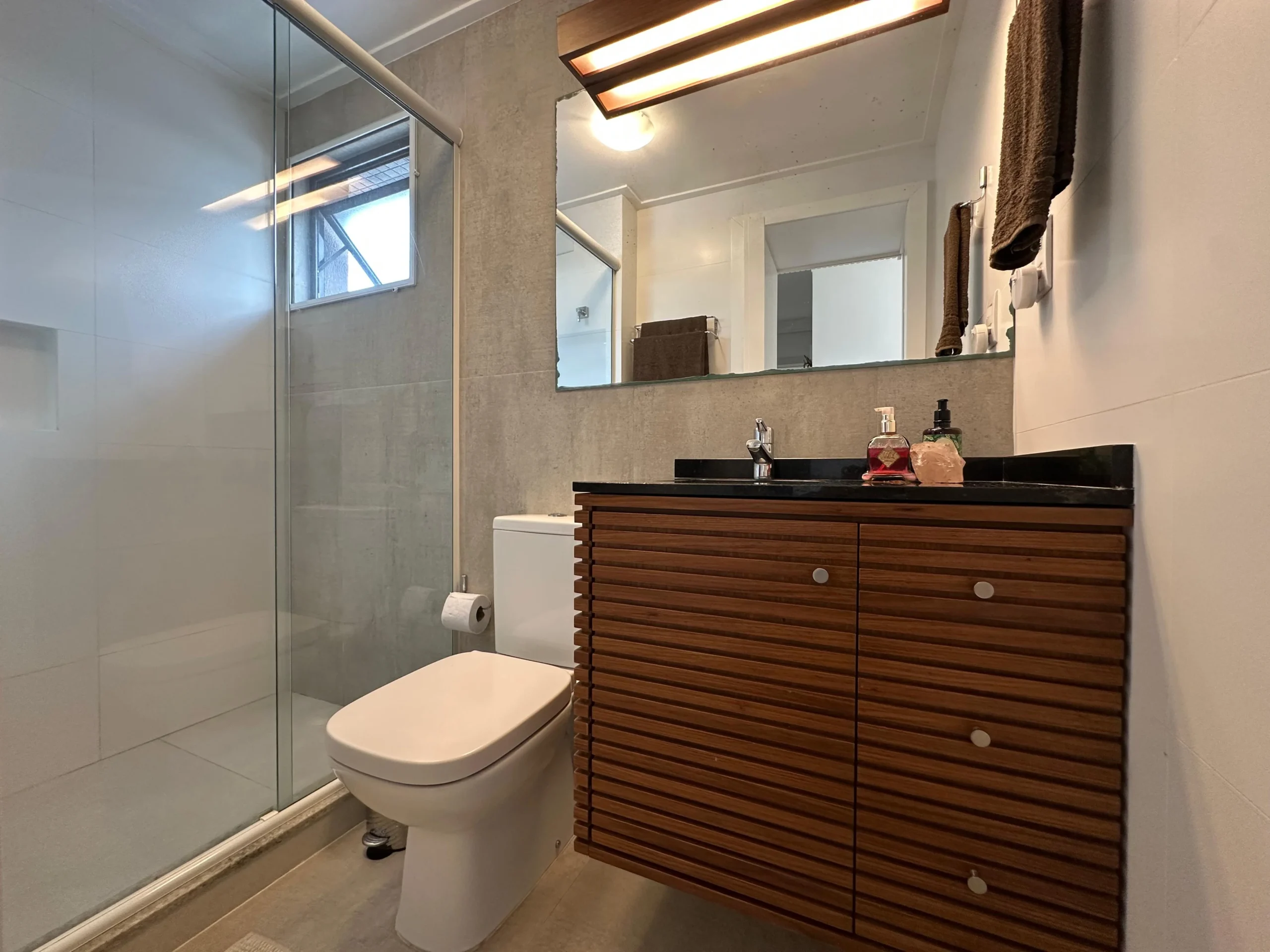 Refined Coastal Residence with Beach Access in Novo Campeche