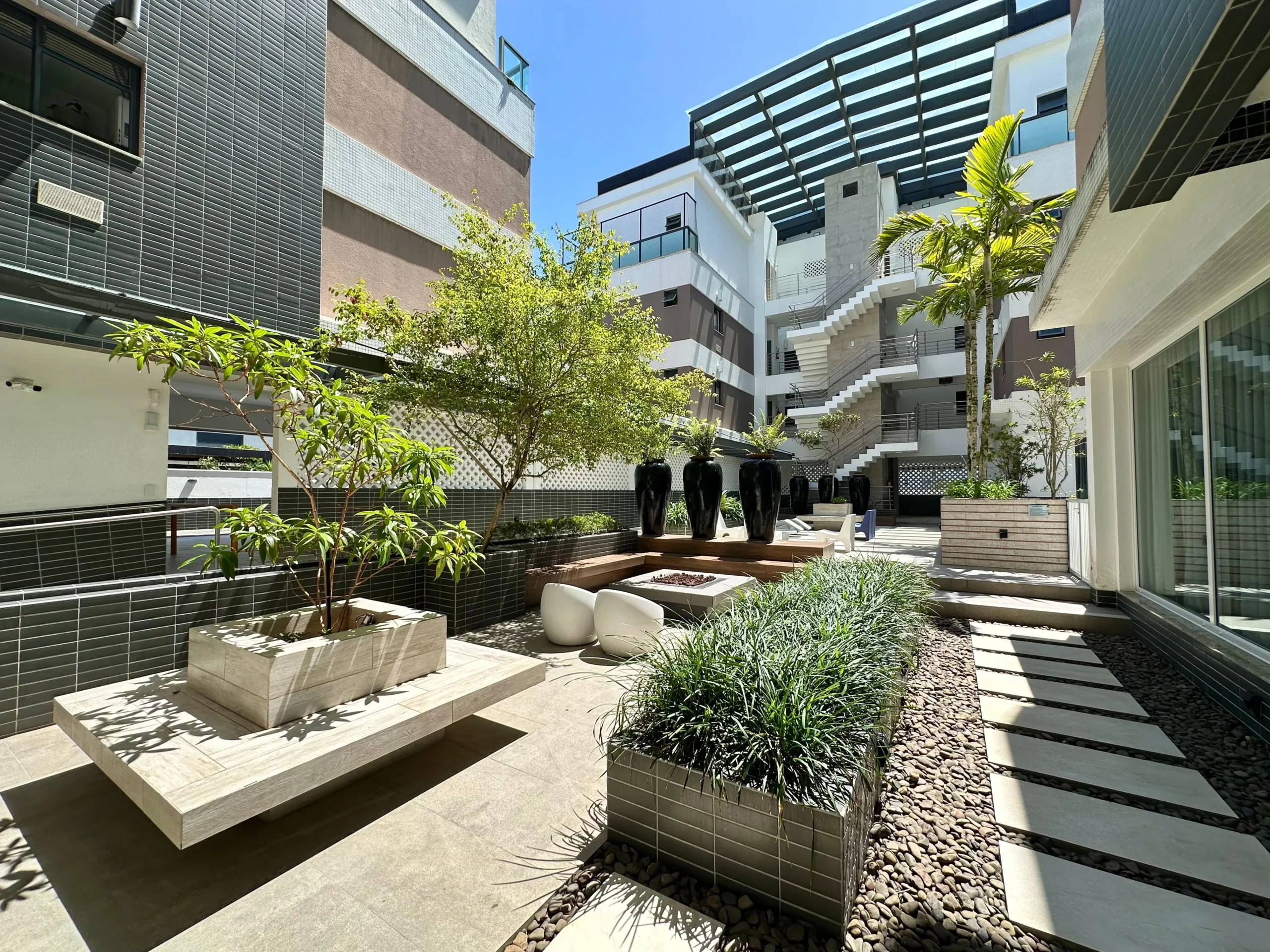 Refined Coastal Residence with Beach Access in Novo Campeche