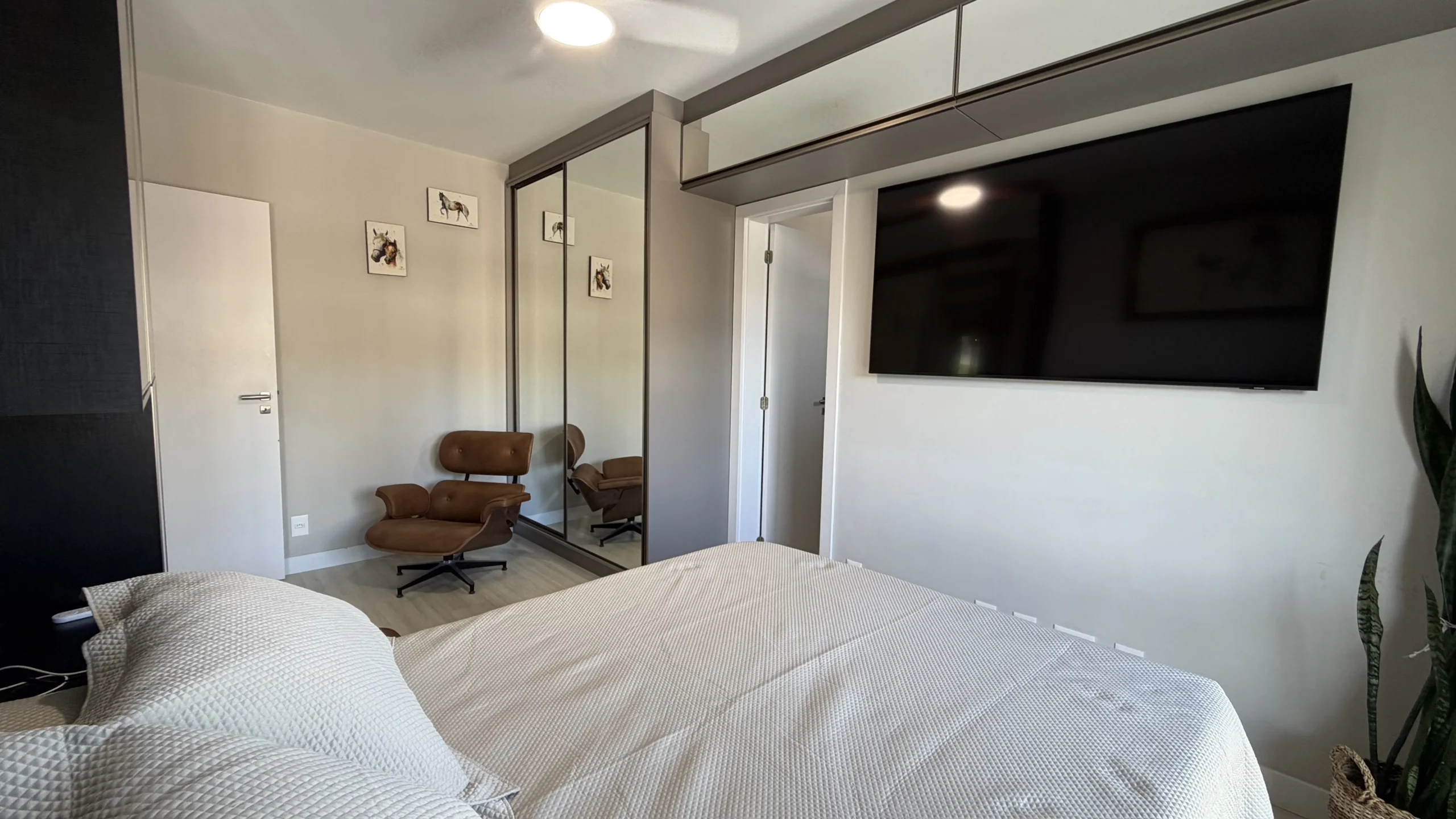 Belvedere Beach Garden: Refined Coastal Sanctuary with Panoramic Vistas in Ingleses Norte