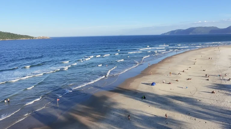 Campeche Florianópolis: Is It a Good Place to Live and Invest? (2026 Guide)