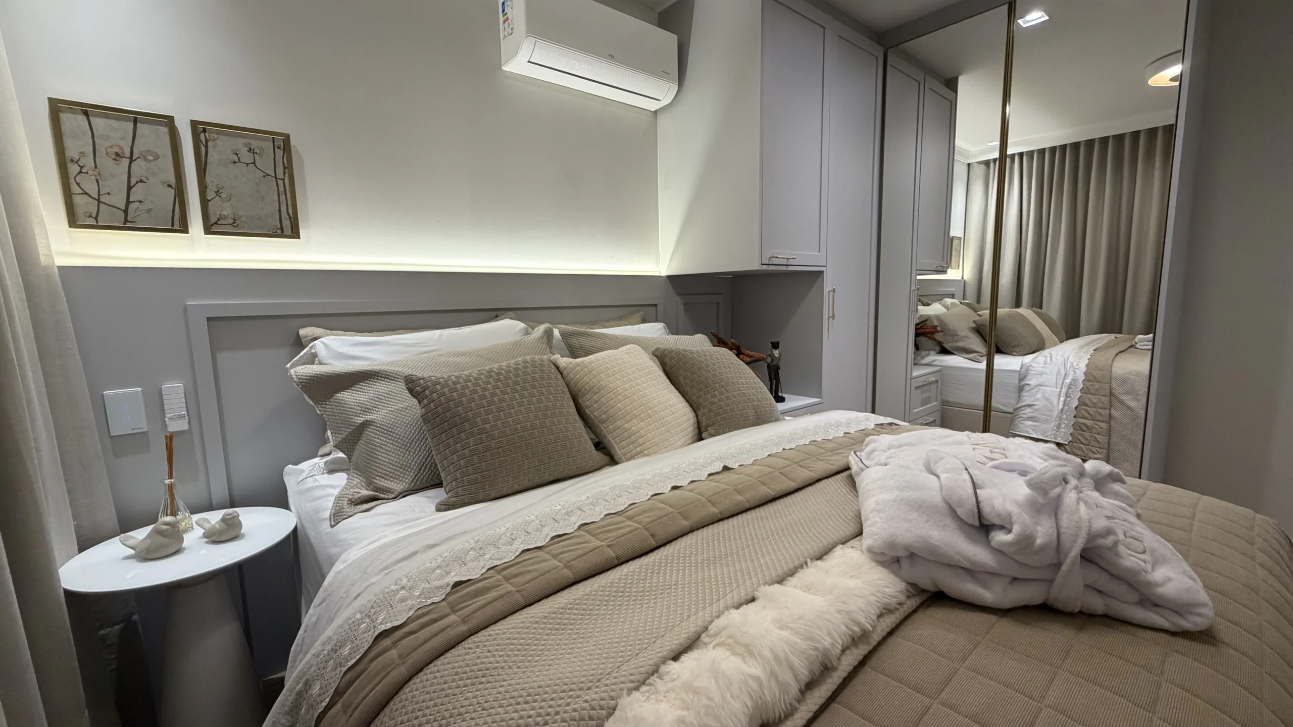 Modern 2-Bedroom Apartment with Balcony & BBQ – 120m from Gaivotas Beach, Florianópolis