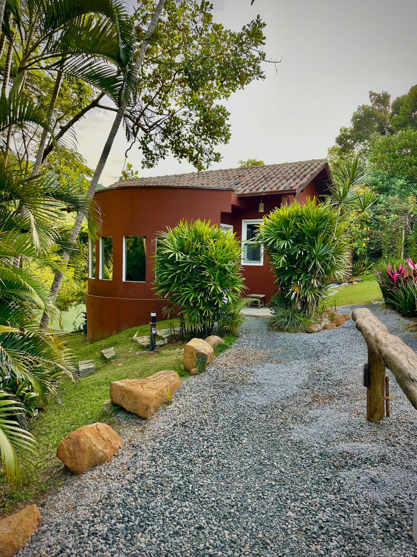 Luxury Eco Estate with 4 Furnished Homes on 6,400m² in Florianópolis – Income & Lifestyle Opportunity