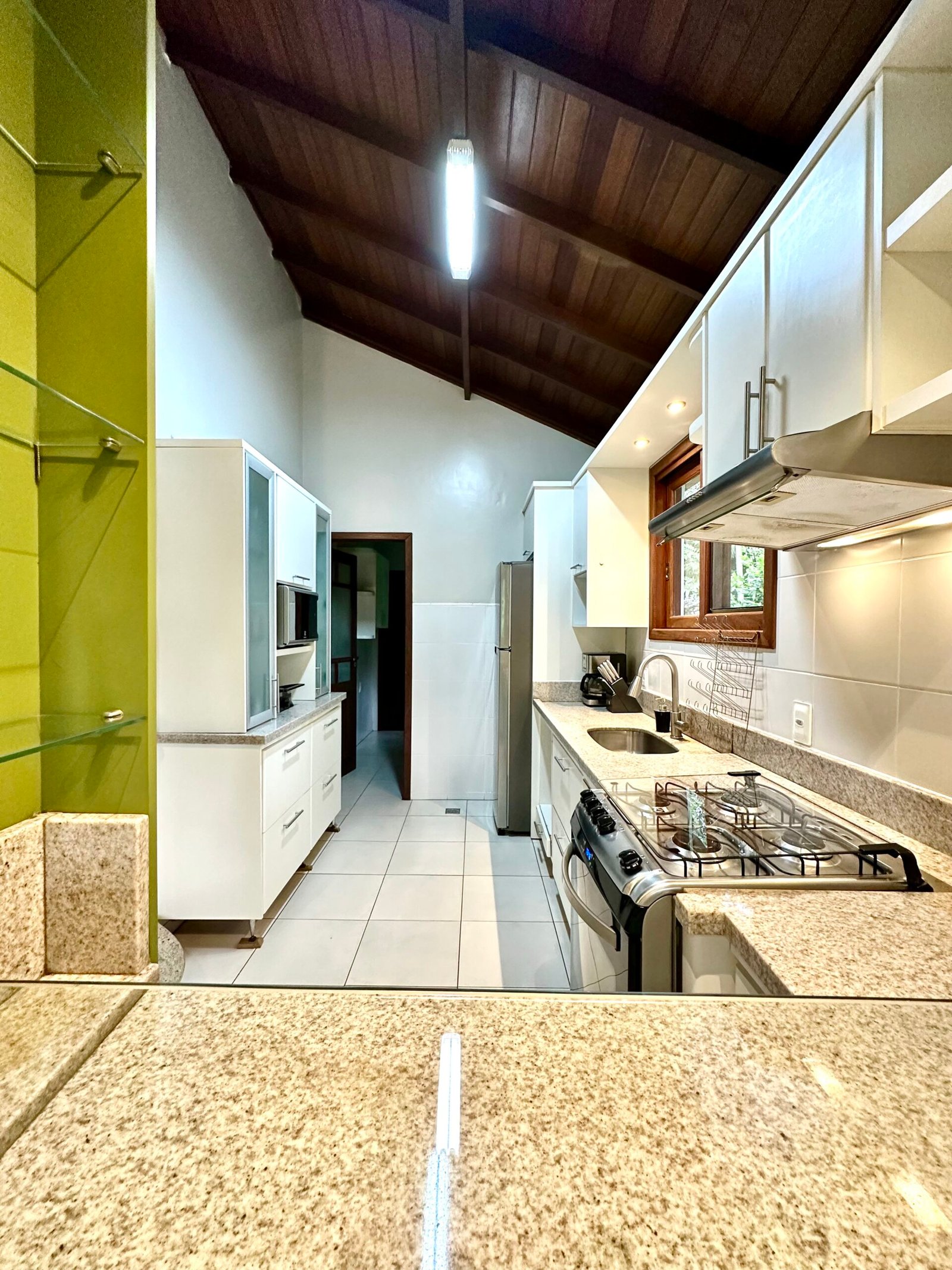 Luxury Eco Estate with 4 Furnished Homes on 6,400m² in Florianópolis – Income & Lifestyle Opportunity