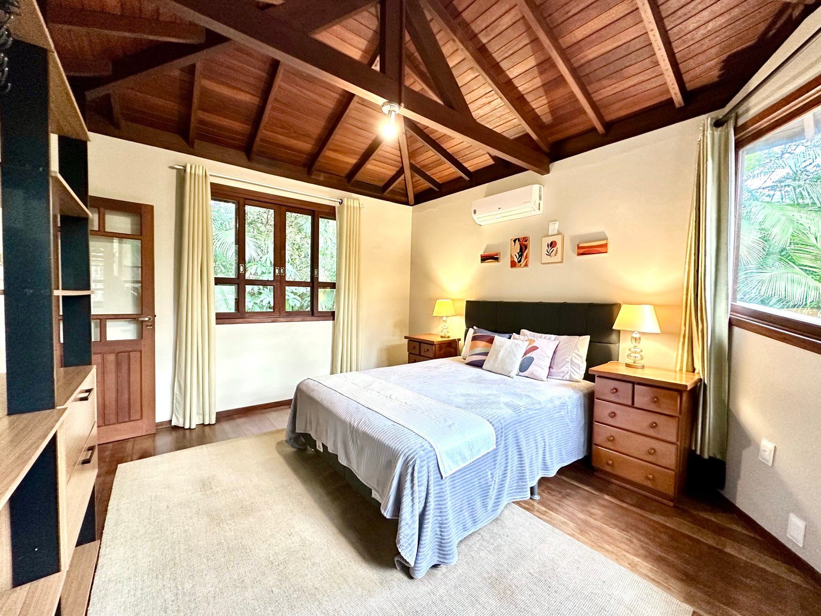 Luxury Eco Estate with 4 Furnished Homes on 6,400m² in Florianópolis – Income & Lifestyle Opportunity