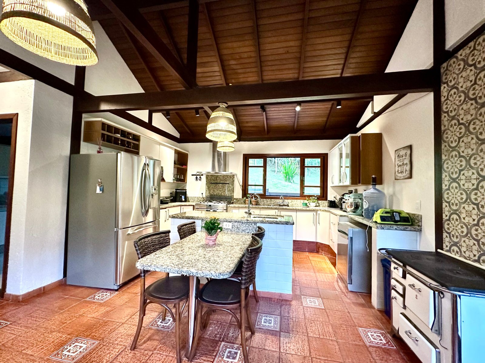 Luxury Eco Estate with 4 Furnished Homes on 6,400m² in Florianópolis – Income & Lifestyle Opportunity
