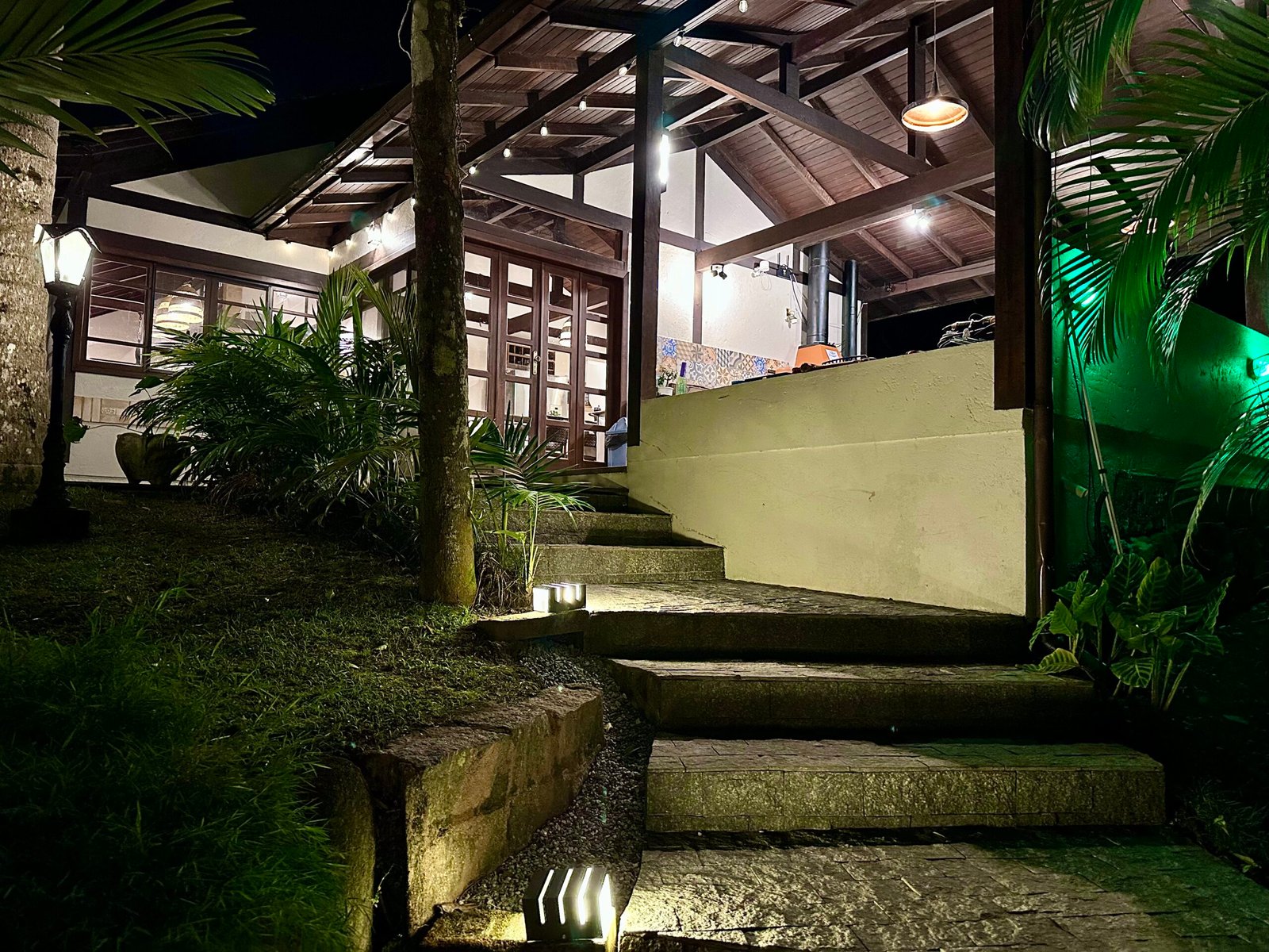Luxury Eco Estate with 4 Furnished Homes on 6,400m² in Florianópolis – Income & Lifestyle Opportunity