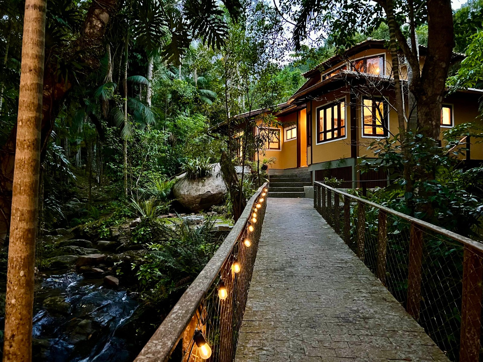 Luxury Eco Estate with 4 Furnished Homes on 6,400m² in Florianópolis – Income & Lifestyle Opportunity